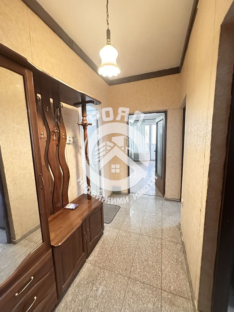 Роял Имоти продава тристаен апартамент, Център, Пловдив - 0