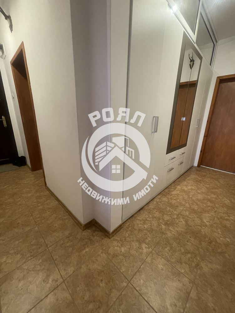 Роял имоти продава ЕКСКЛУЗИВНО тристаен апартамент, кв.Прослав!!!Напълно обзаведен!!!С Гараж и Паркомясто!!! - 0