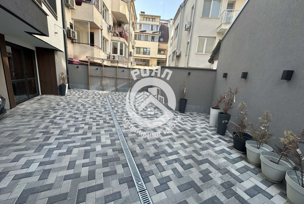 Роял имоти продава луксозен мезонет в сърцето на град Пловдив - 0