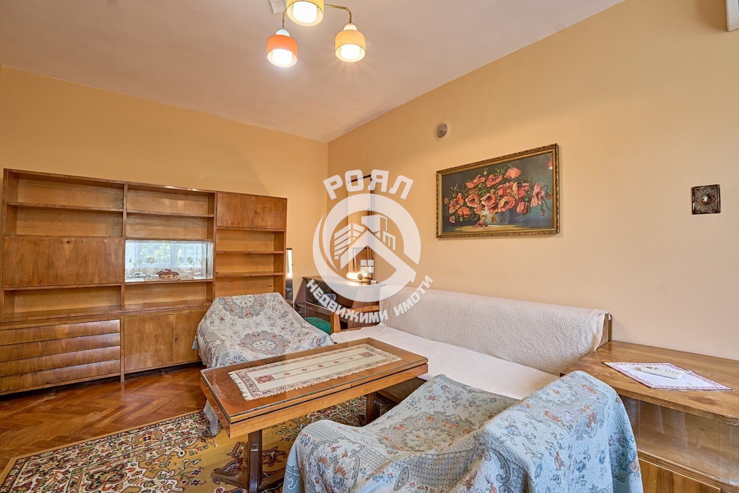 Роял имоти предлага под наем 2-стаен апартамент,Гр.Пловдив,Център - 0