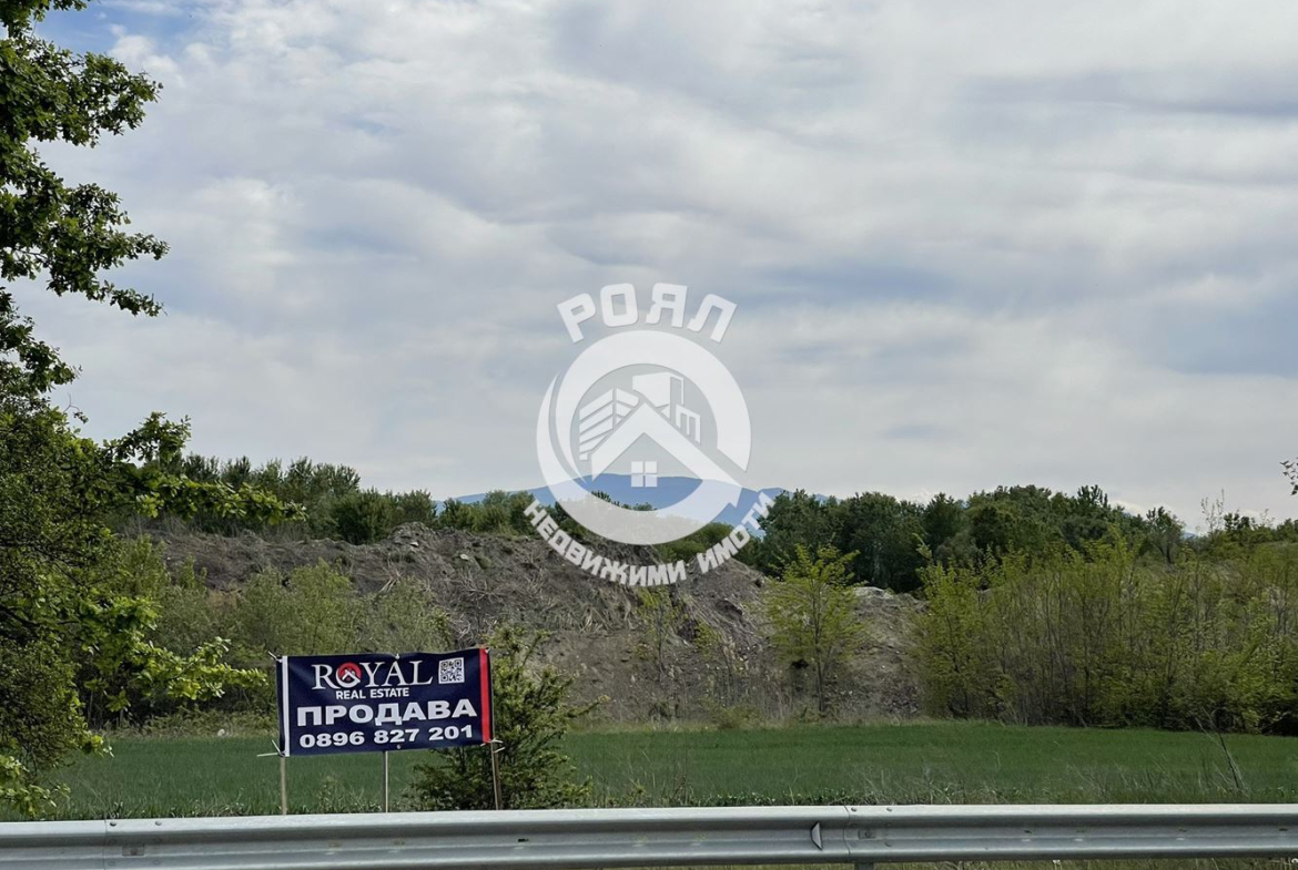 Роял Имоти продава Ексклузивно земеделска земя на Пазарджишко шосе - 0