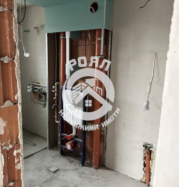 Роял Имоти продава тристаен апартамент в кв.Кършияка - 0