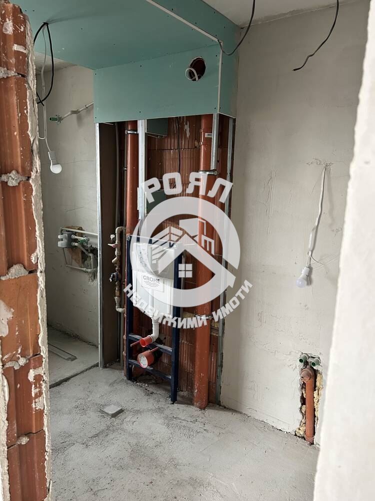 Роял Имоти продава тристаен апартамент в кв.Кършияка - 0