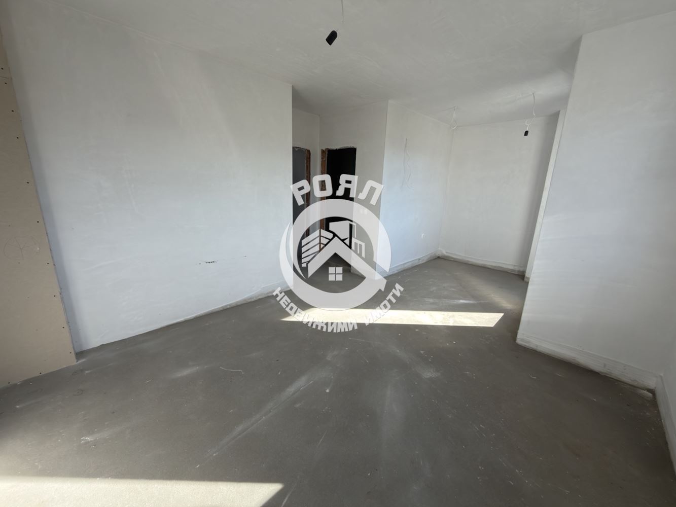 Роял Имоти продава двуетажна къща пред Акт 16 в с. Първенец - 0