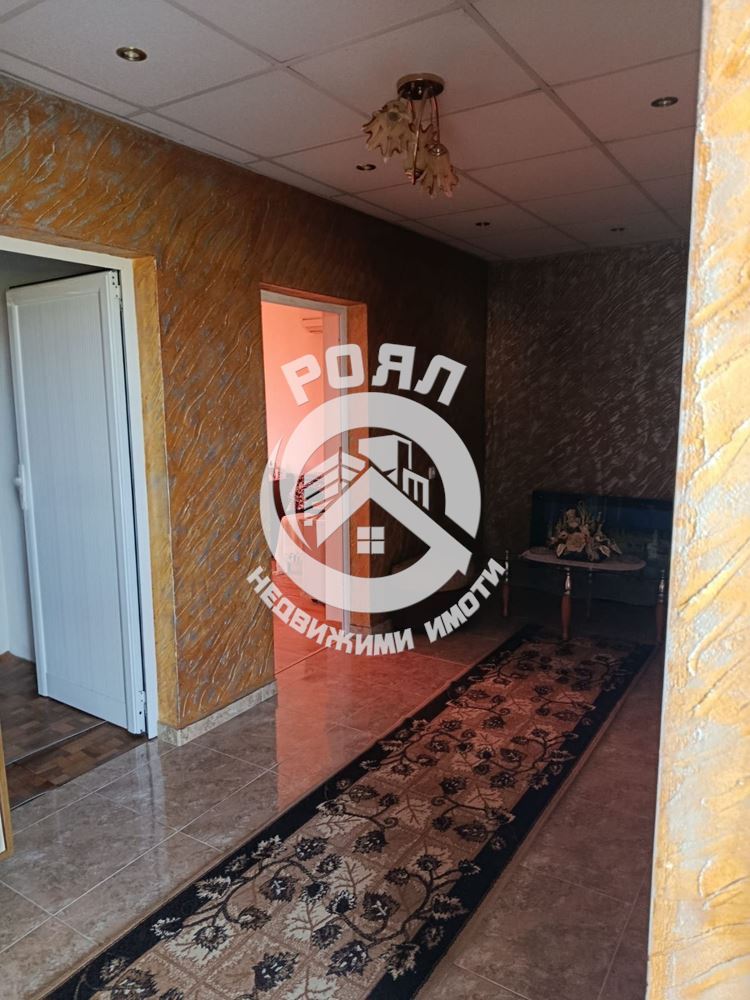 Роял имоти продава двуетажна къща с двор в с.Ясно Поле, Пловдив - 0