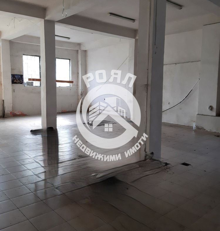 Роял Имоти дава под наем помещение за сервиз в кв. Х.Ботев - 0