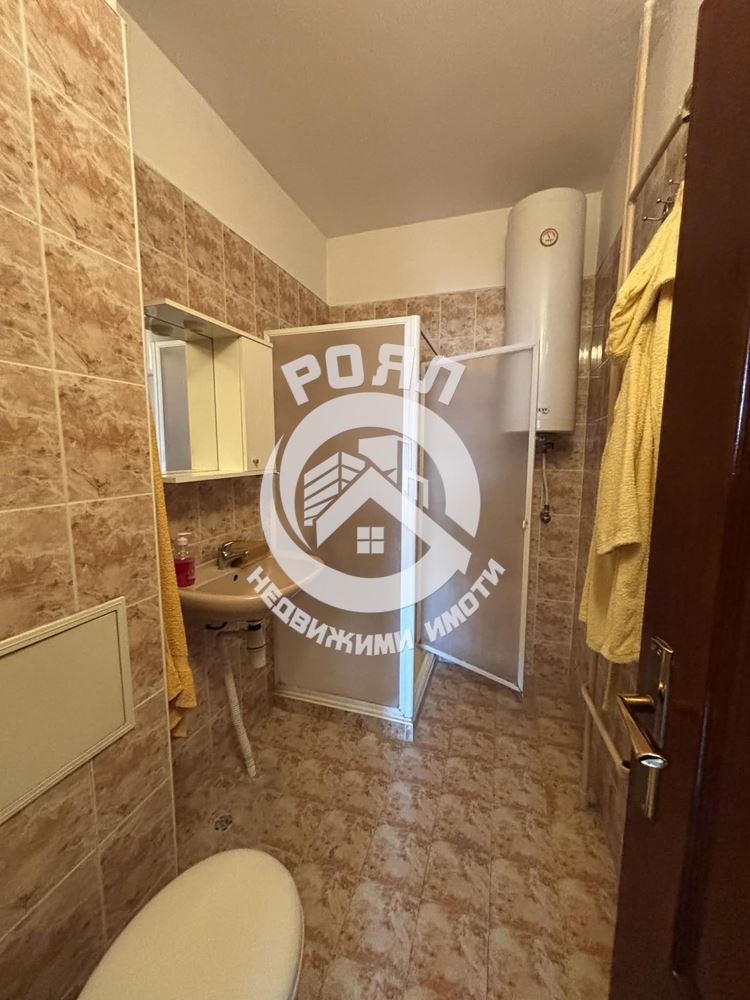 Роял Имоти продава ЕКСКЛУЗИВНО двустаен апартамент с три отделни помещения в кв. Южен, Пловдив - 0