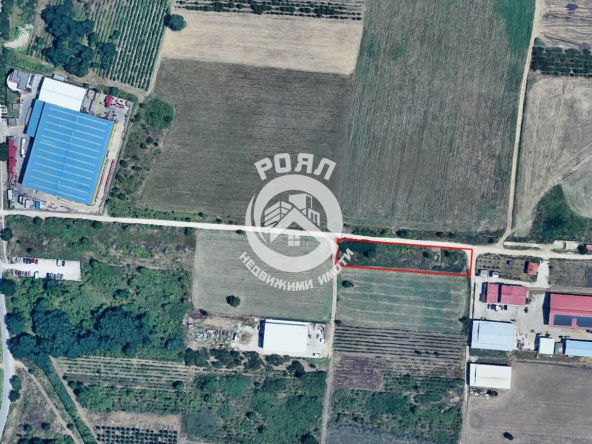 Роял Имоти предлага изключителен парцел в с.Марково - 0