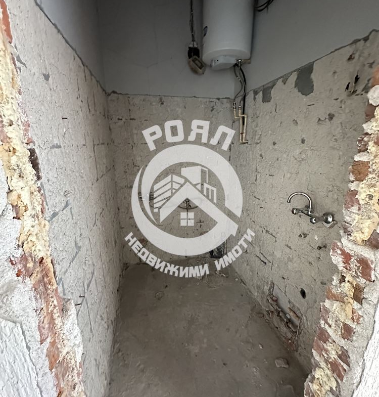 Роял имоти продава Ексклузивно двустаен апартамент в гр.Стамболийски - 0