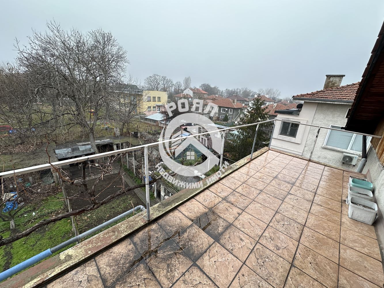 Роял Имоти продава етаж от къща с двор в гр. Стамболийски - 0