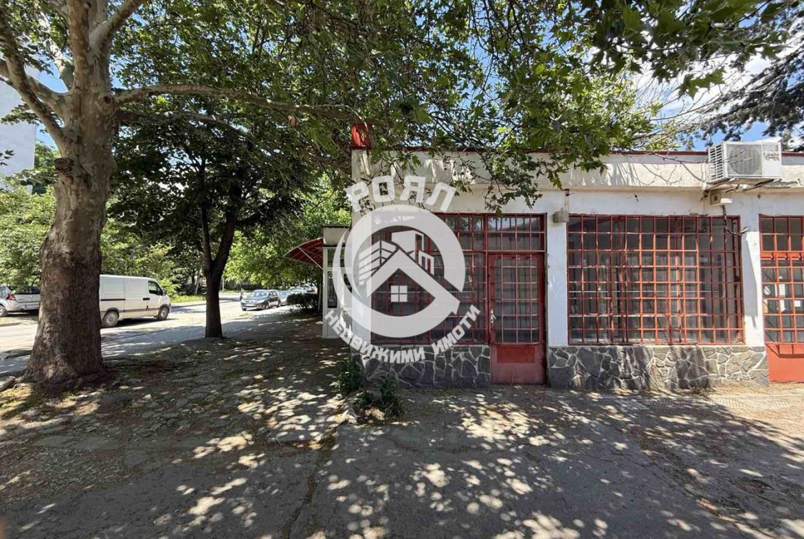 Роял Имоти продава Ексклузивно магазин в жк Тракия,гр.Пловдив - 0