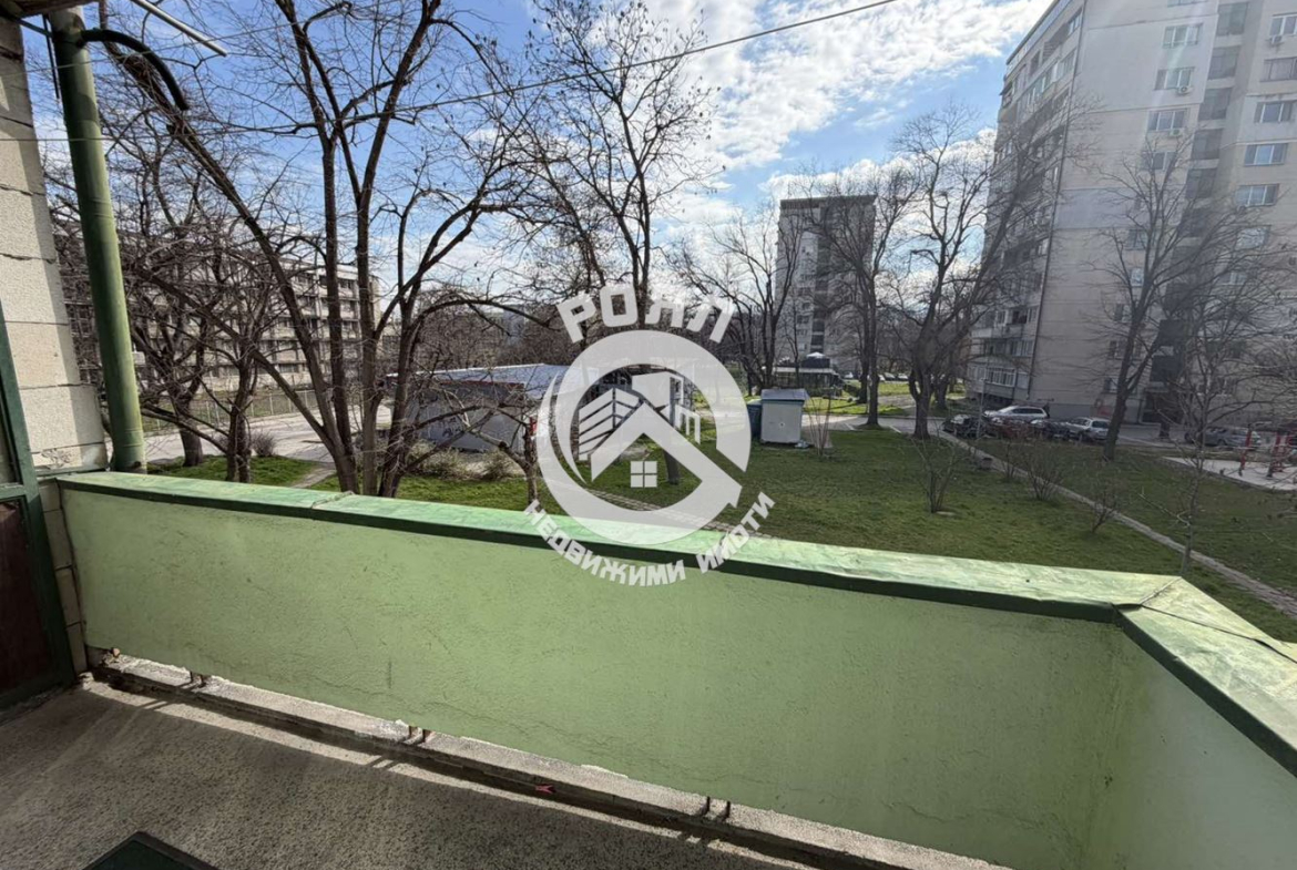 Роял имоти продава двустаен апартамент с три отделни помещеия, Център, Пловдив - 0