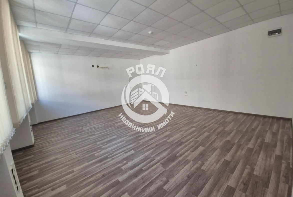 Роял Имоти Отдава под наем офис в гр.Пловдив,бул.Кукленско шосе - 0