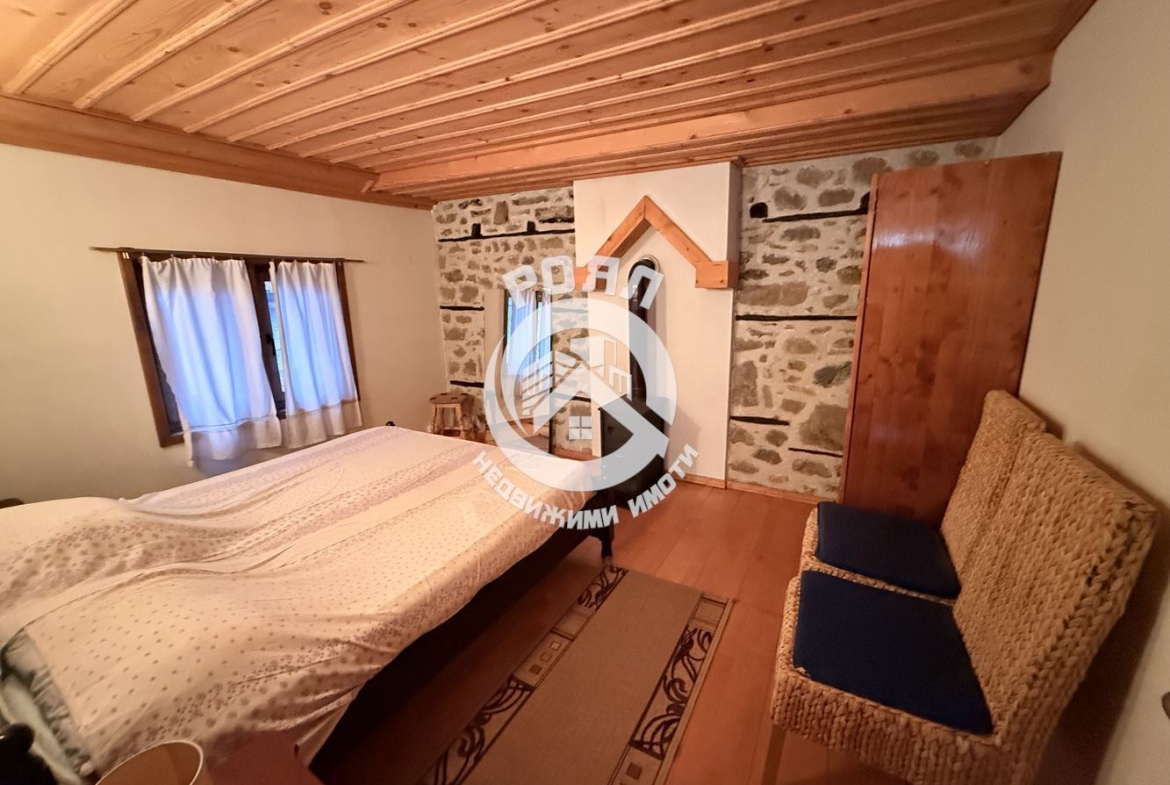 Роял Имоти продава самостоятелна къща за гости в с. Хвойна, област Смолян - 0