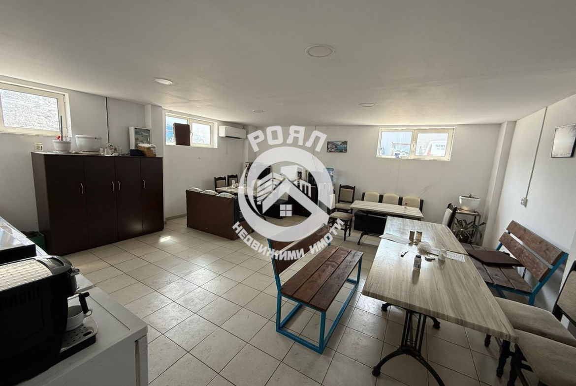 Роял имоти продава Промишлени имоти в гр Куклен - 0