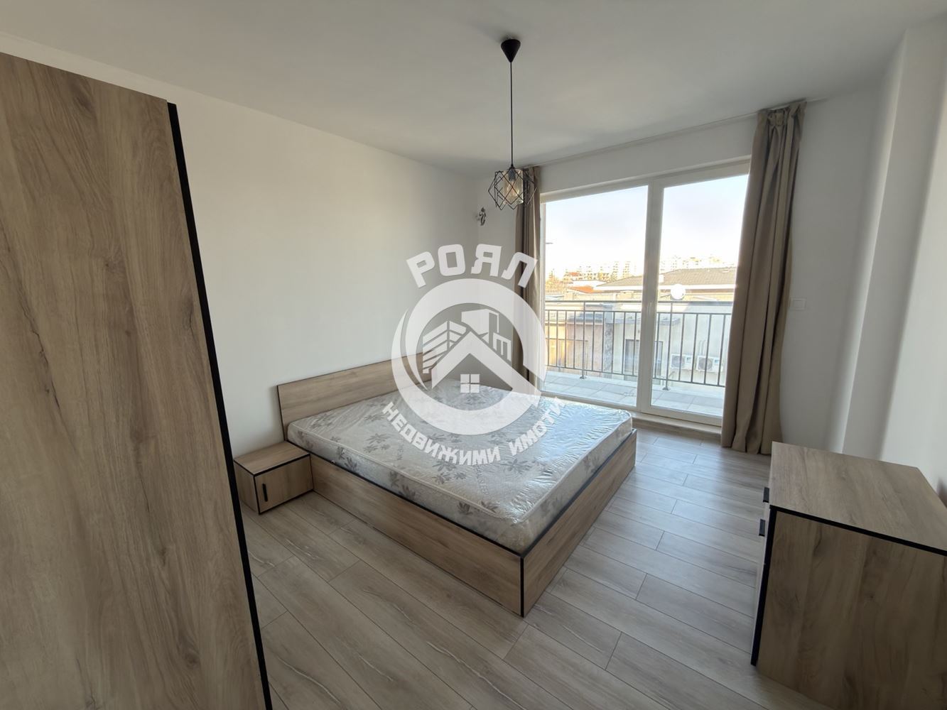 Роял Имоти отдава под наем тристаен апартамент в кв.Беломорски, Пловдив - 0