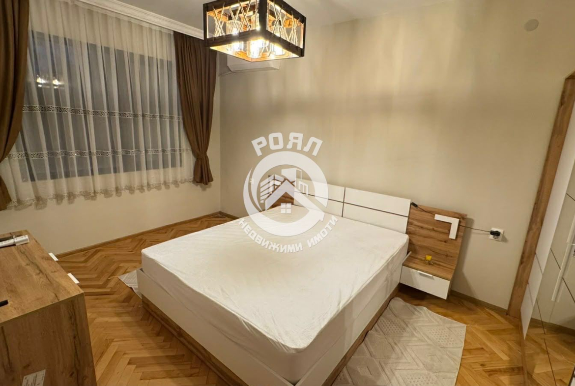 Роял Имоти продава Ексклузивно четиристаен апартамент, Смирненски, Пловдив - 0