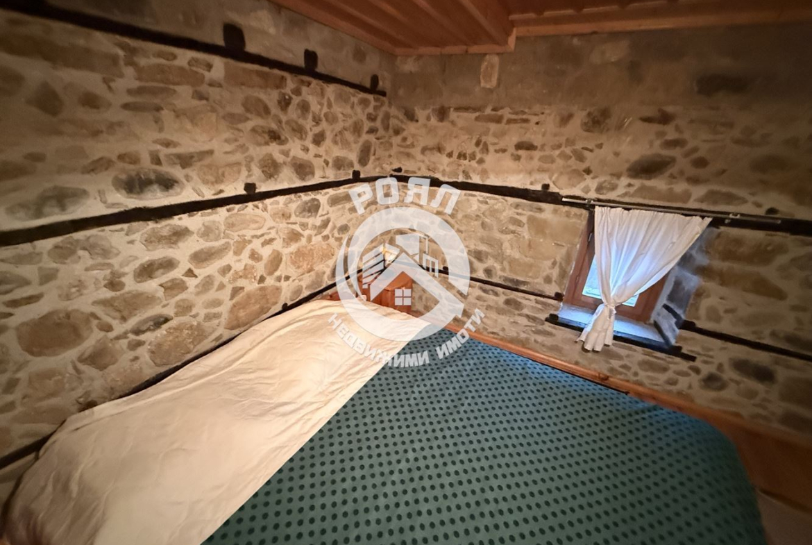 Роял Имоти продава самостоятелна къща за гости в с. Хвойна, област Смолян - 0