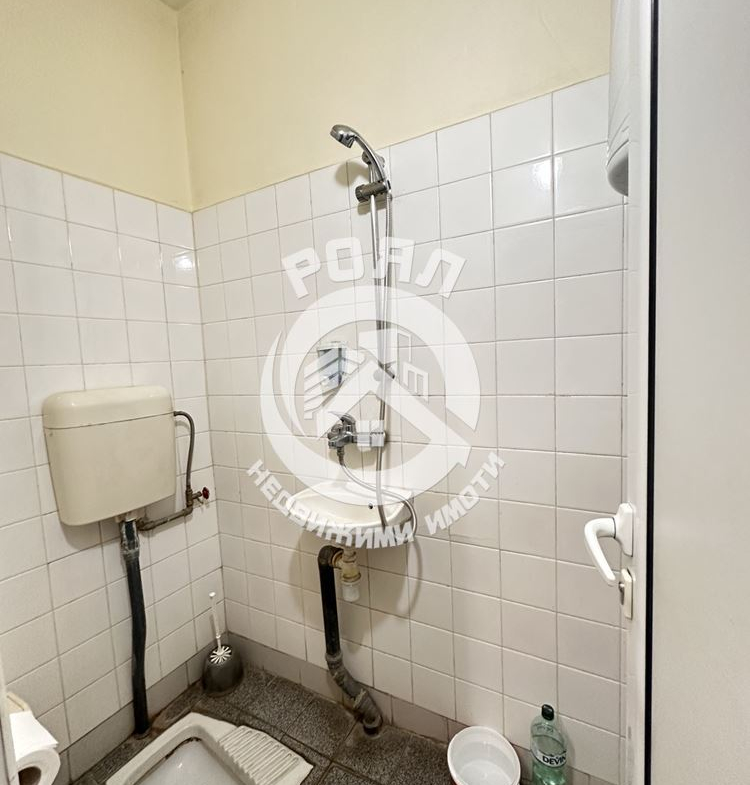 Роял Имоти отдава под наем оборудвана сладкарница в кв. Христо Смирненски, Пловдив - 0