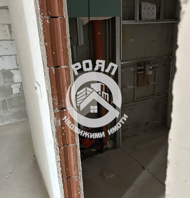 Роял Имоти продава тристаен апартамент в кв.Кършияка - 0