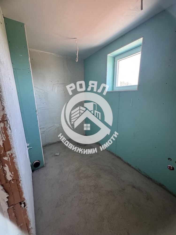 Роял имоти продава тристаен апартамент с АКТ 16 , Беломорски , Пловдив - 0