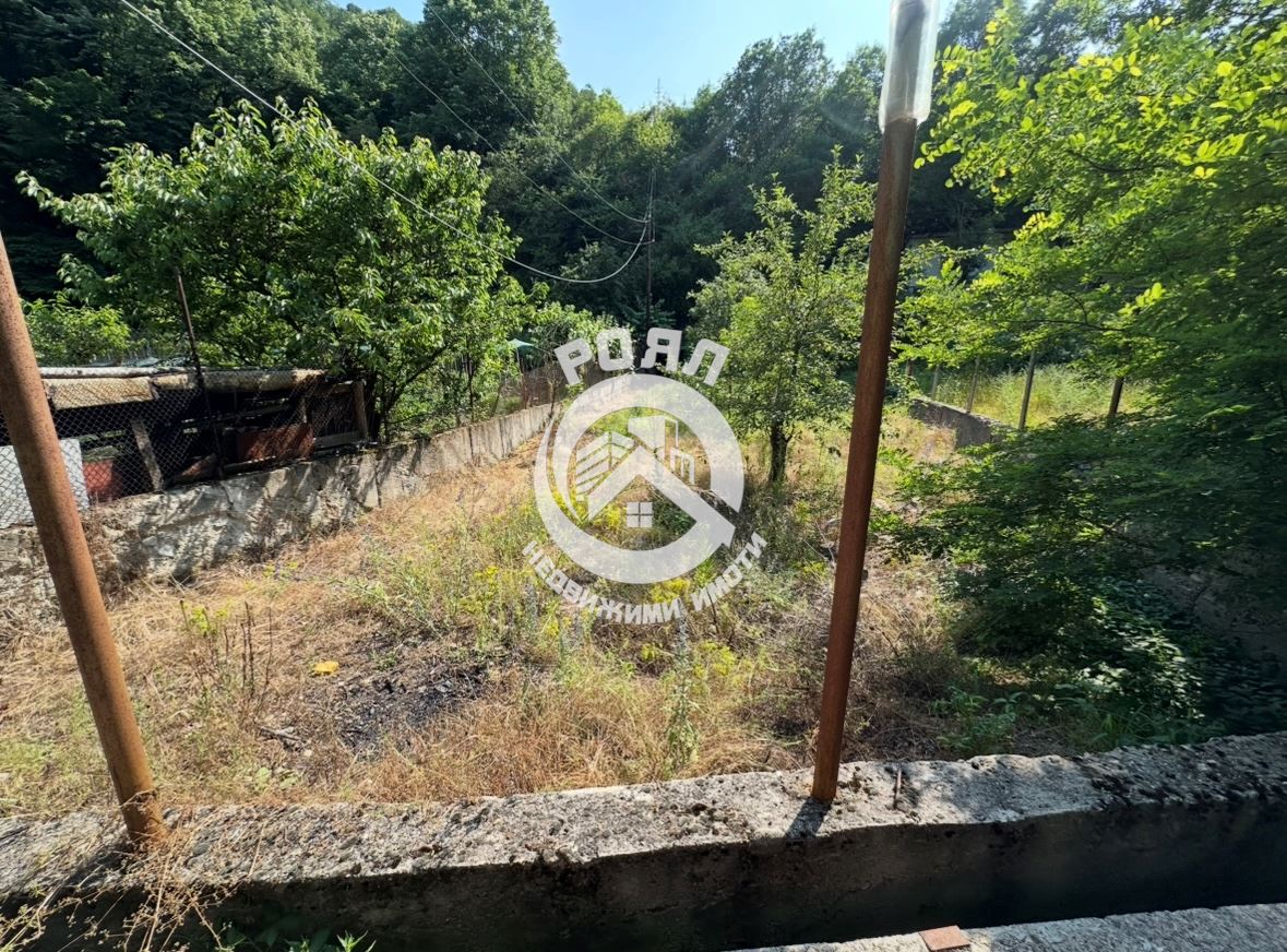 Роял Имоти продава парцел в село Бачково, местност Мътеница - 0