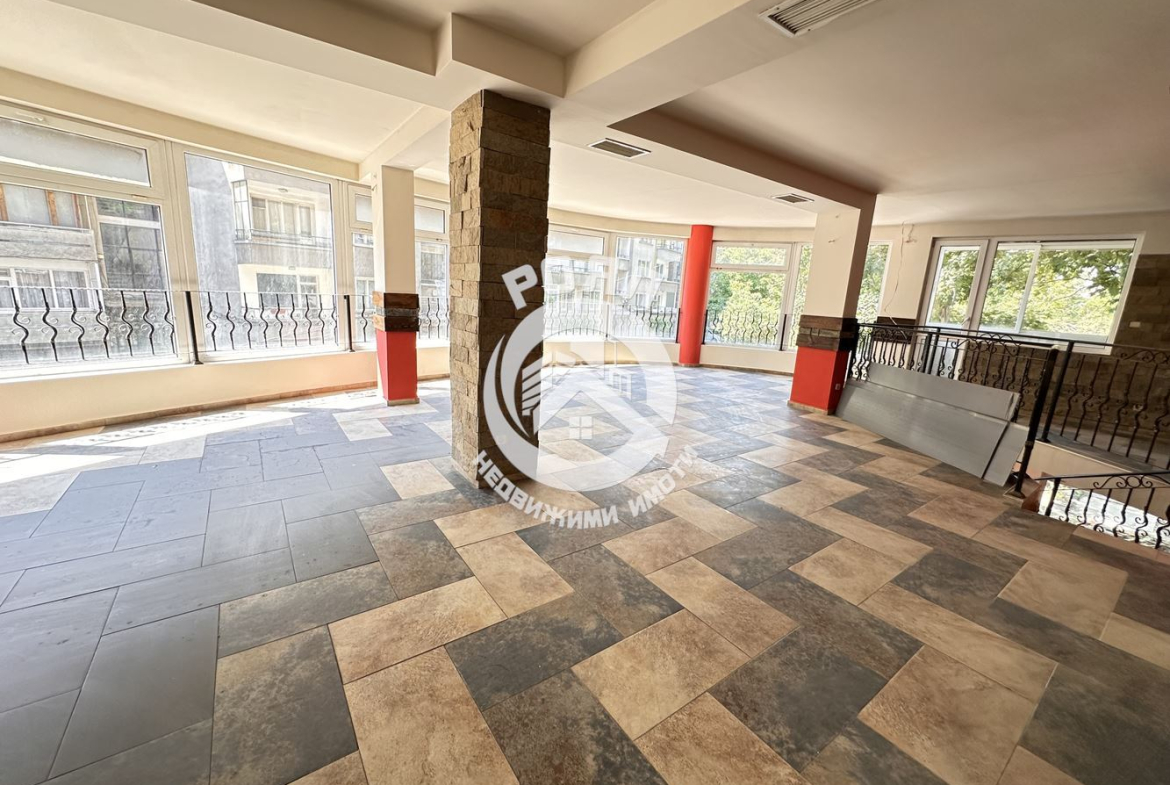 Роял Имоти продава Заведение - Ресторант в кв.Христо Смирненски, Пловдив - 0