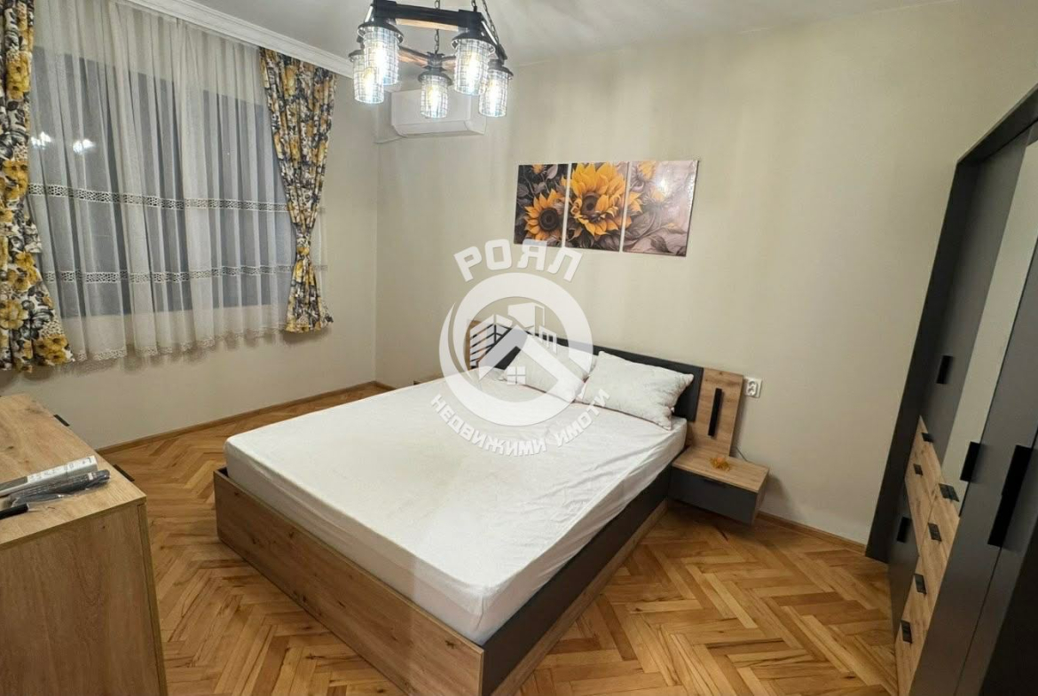 Роял Имоти продава Ексклузивно четиристаен апартамент, Смирненски, Пловдив - 0