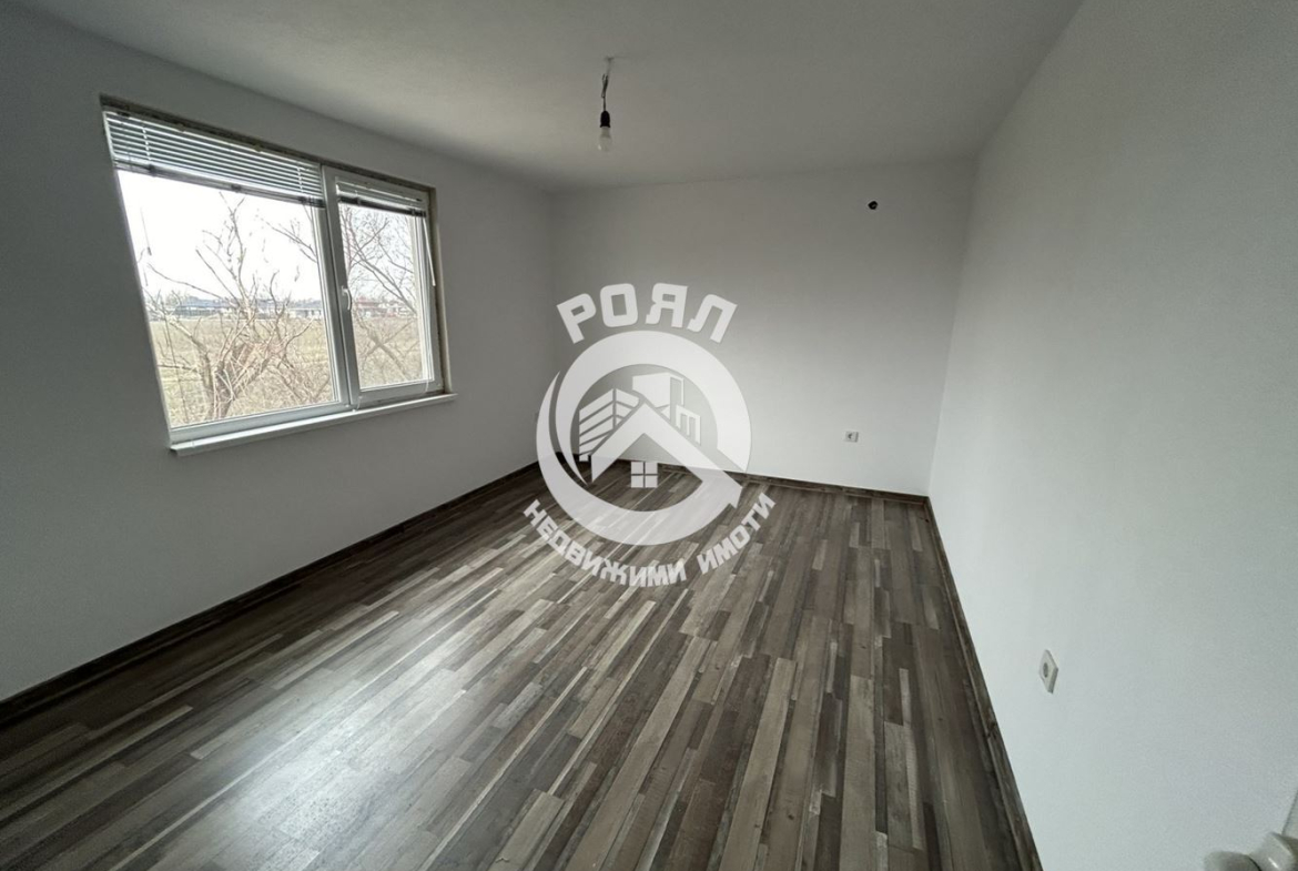 Роял Имоти продава къща в с.Радиново,обл.Пловдив - 0