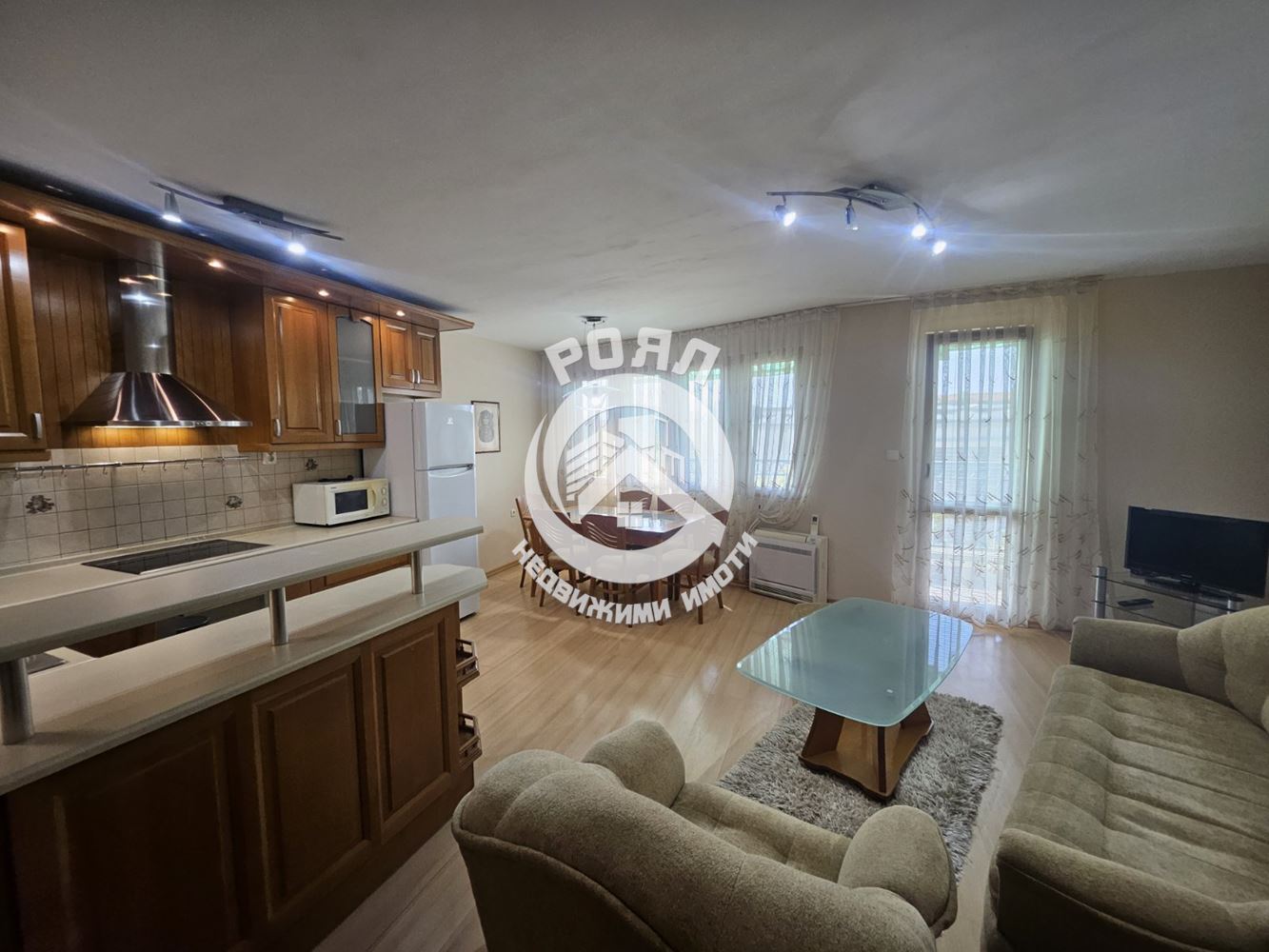 Роял имоти продава тристаен апартамент, Каменица 2, Пловдив - 0