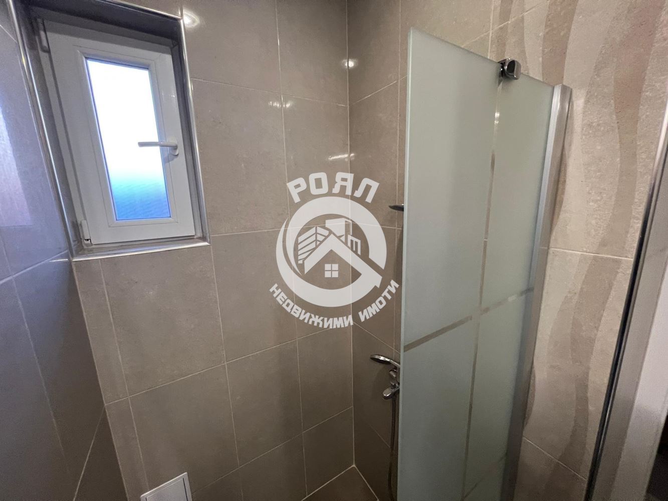 Роял имоти дава под наем къща в с.Браниполе - 0