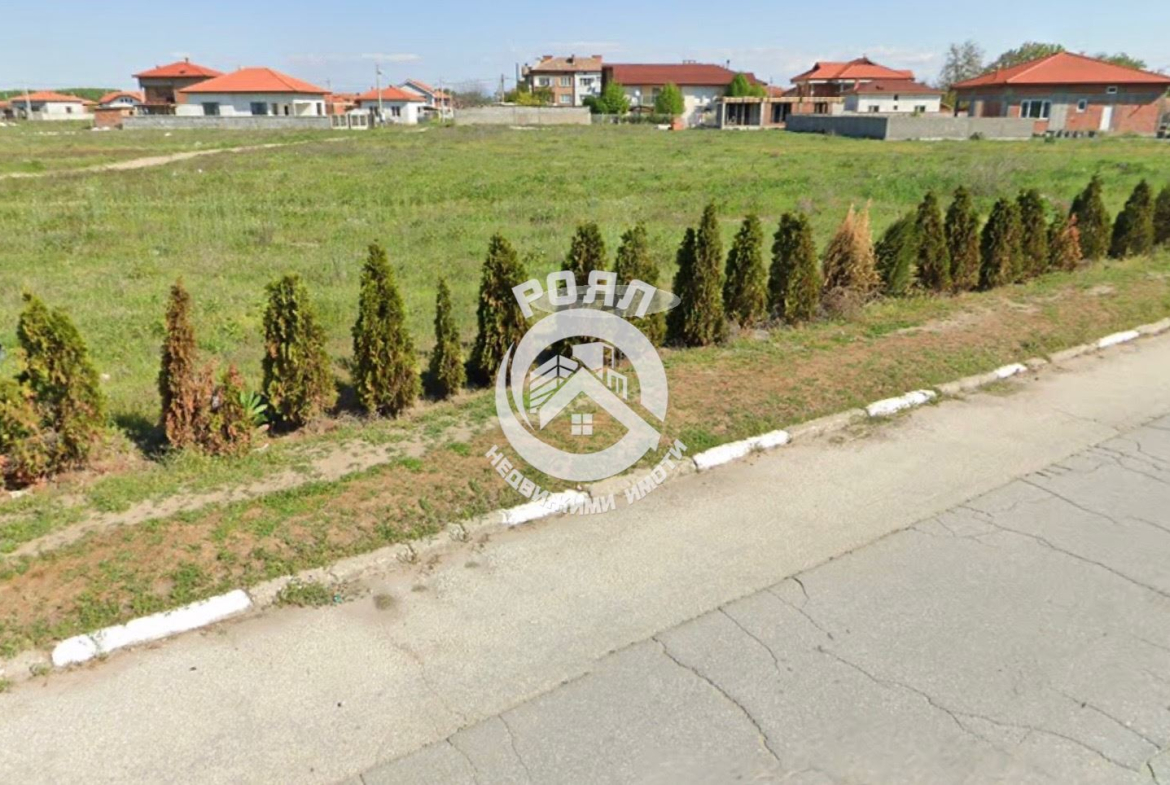 Роял Имоти продава парцел УПИ за жилищно стройтелство - 0