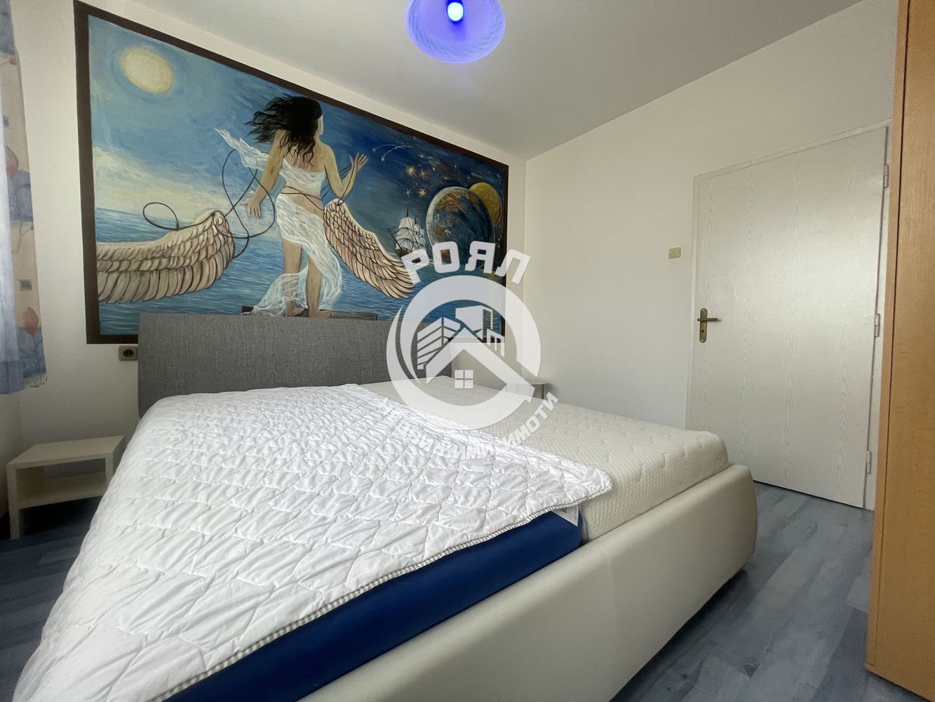 Роял имоти продава ЕКСКЛУЗИВНО тристаен апартамент, кв.Прослав!!!Напълно обзаведен!!!С Гараж и Паркомясто!!! - 0