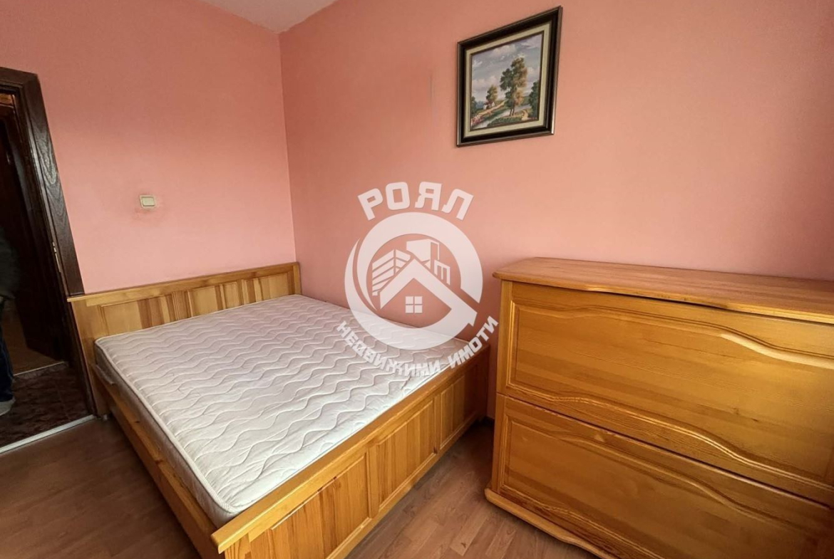 Роял Имоти продава ЕКСКЛУЗИВНО двустаен апартамент с три отделни помещения в кв. Южен, Пловдив - 0