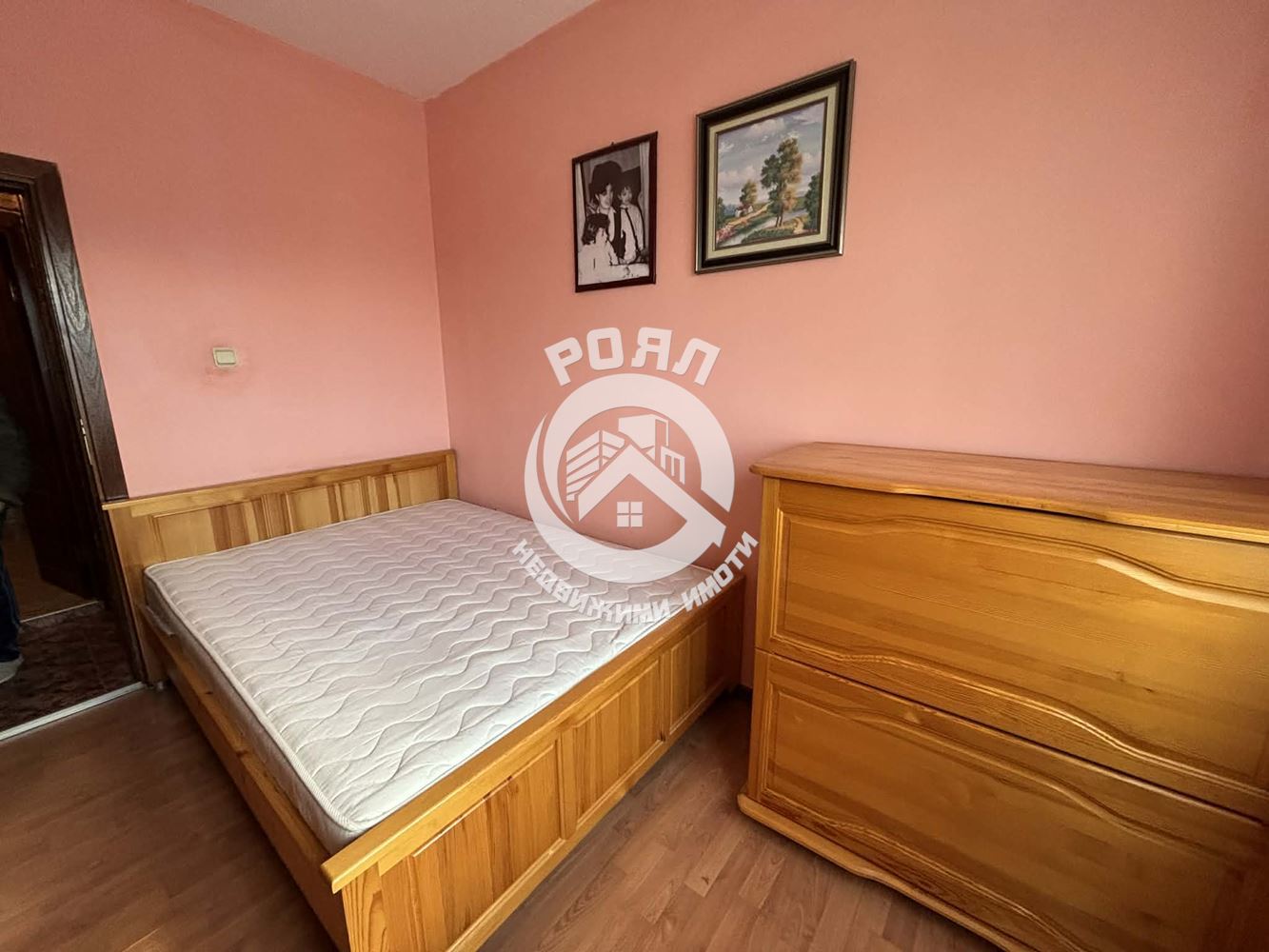 Роял Имоти продава ЕКСКЛУЗИВНО двустаен апартамент с три отделни помещения в кв. Южен, Пловдив - 0