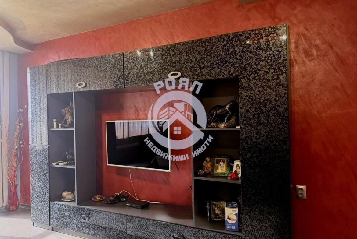 Роял имоти продава Ексклузивно тристаен апартамент в гр. Садово - 0