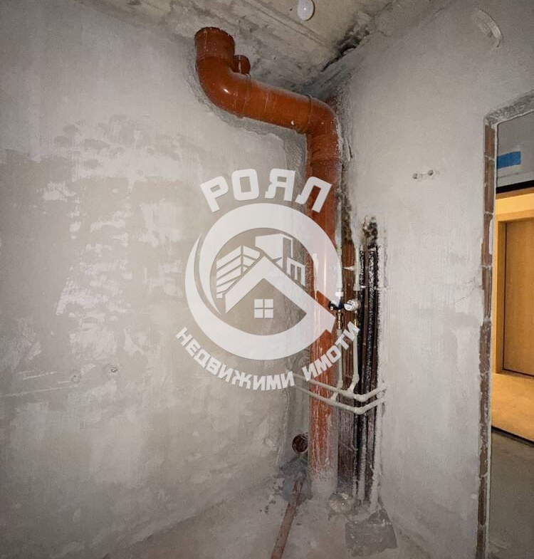 Роял имоти продава двустаен апартамент, Тракия, Пловдив - 0