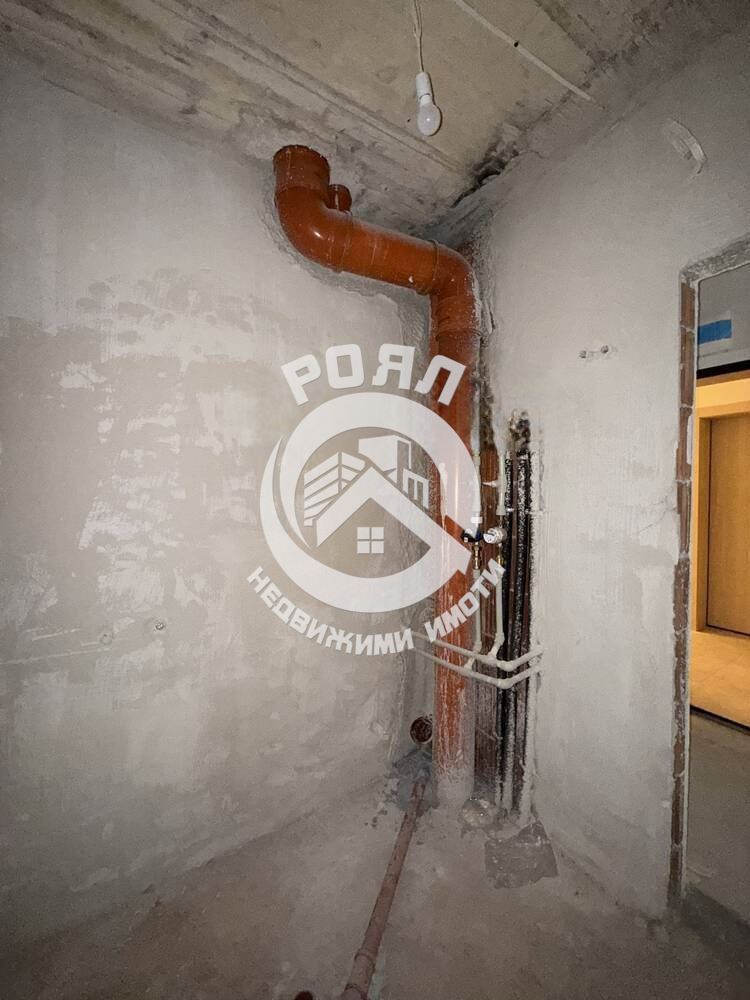 Роял имоти продава двустаен апартамент, Тракия, Пловдив - 0