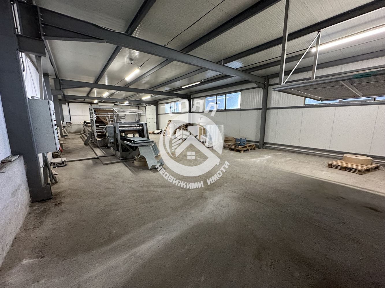 Роял Имоти отдава под наем Промишлено помещение с офис в гр.Стамболийски - 0