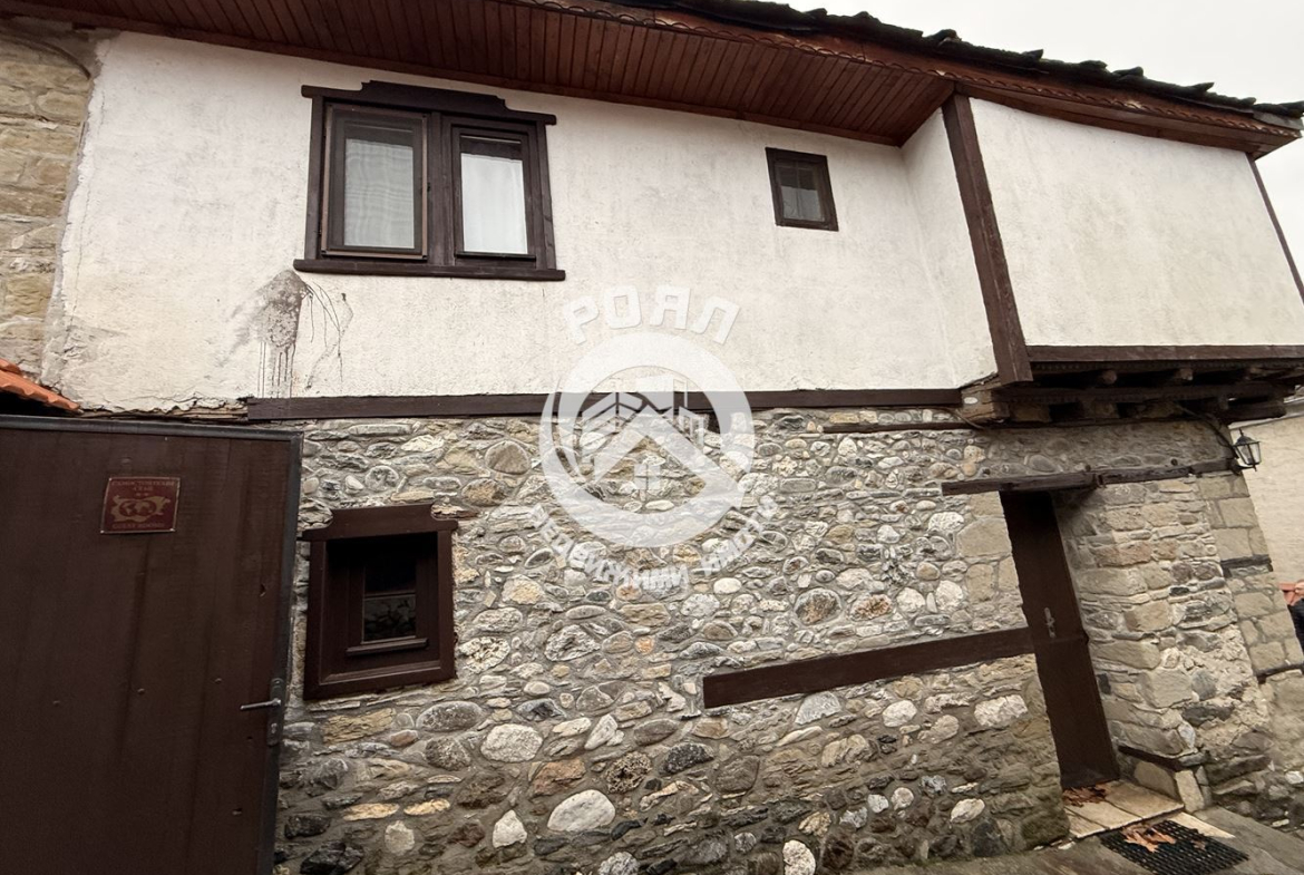 Роял Имоти продава самостоятелна къща за гости в с. Хвойна, област Смолян - 0