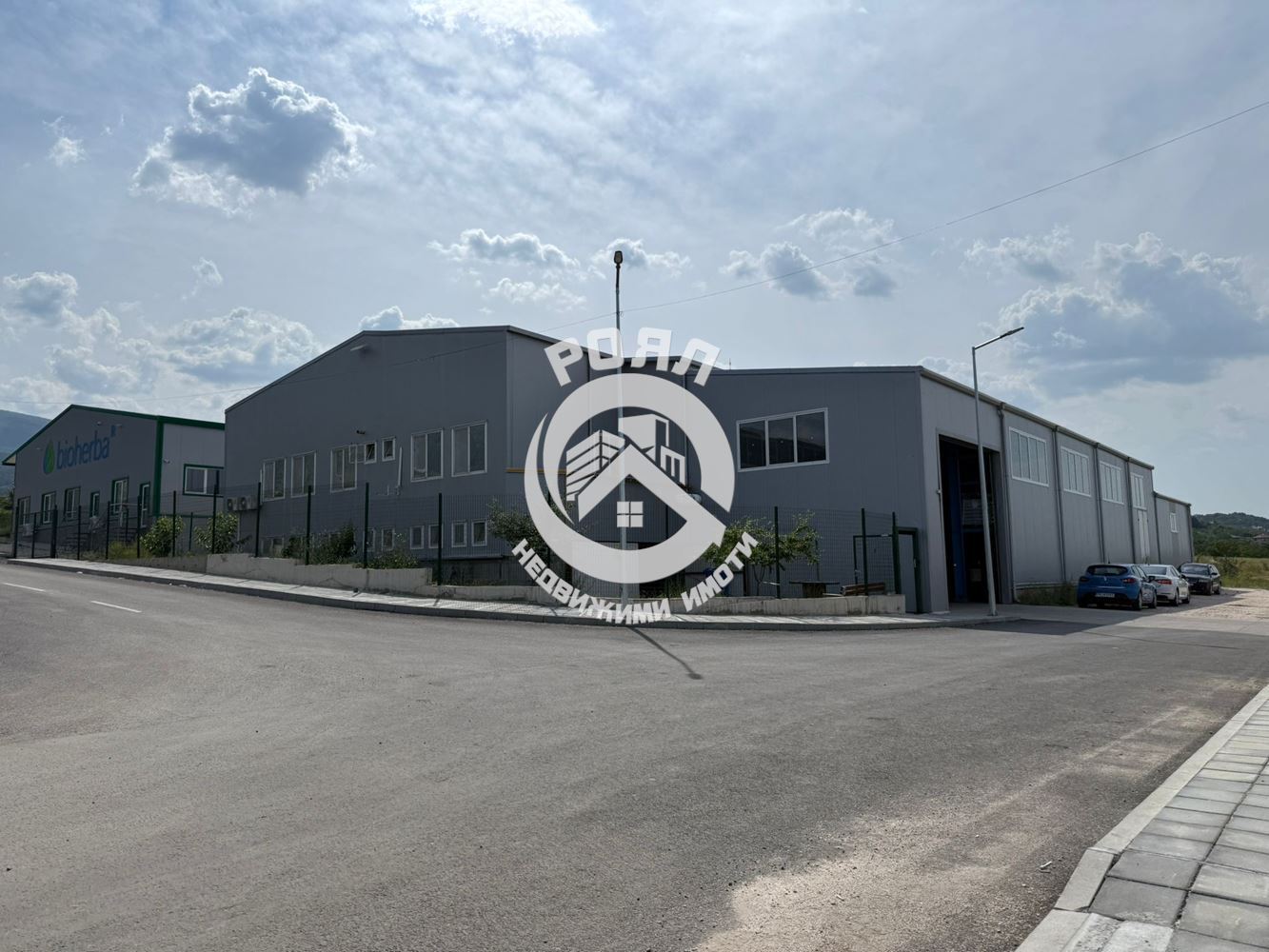 Роял имоти продава Промишлени имоти в гр Куклен - 0