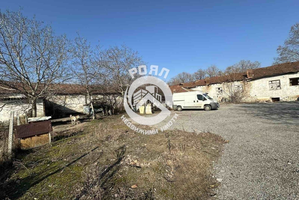 Роял Имоти продава къща с парцел за жилищно застрояване в гр. Стамболийски - 0