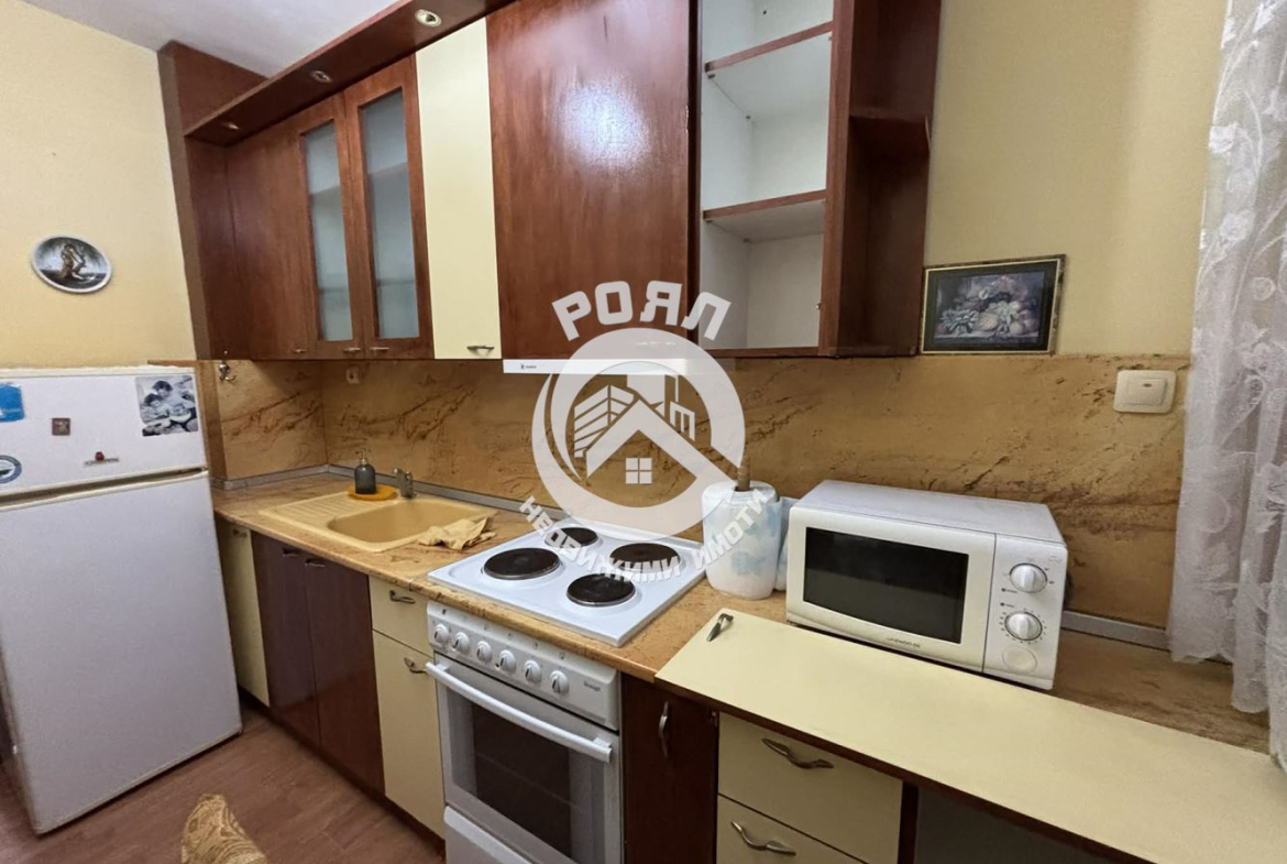 Роял Имоти продава ЕКСКЛУЗИВНО двустаен апартамент с три отделни помещения в кв. Южен, Пловдив - 0