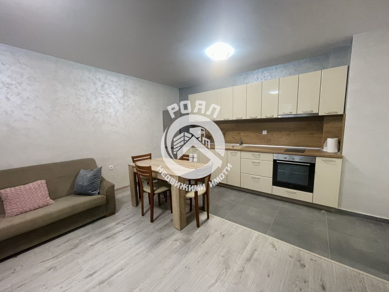 Роял имоти отдава двустаен апартамен под наем,гр Пловдив,кв Запад - 0