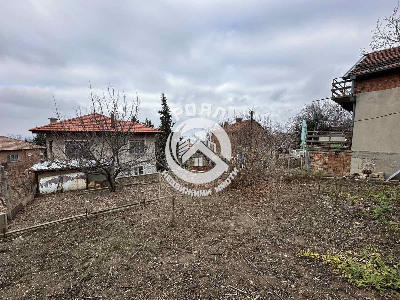 Роял Имоти продава двуетажна къща в село Брестовица - 0