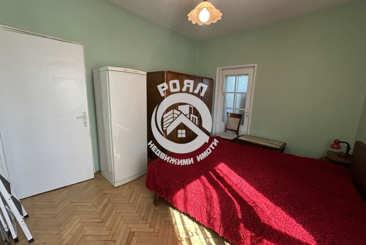 Роял Имоти продава Ексклузивно тристаен апартамент в Центъра на гр.Пловдив - 0