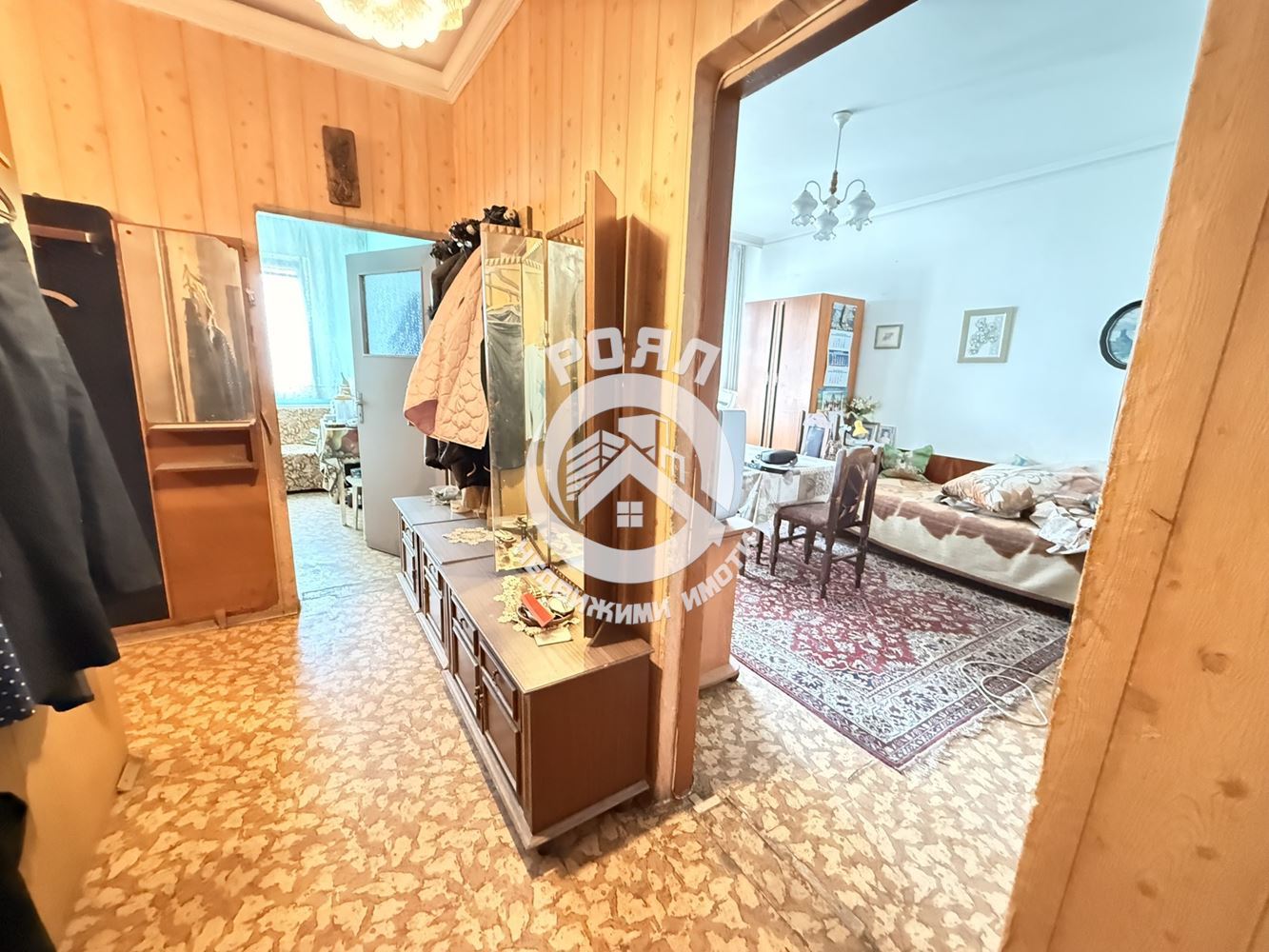 Роял Имоти продава Ексклузивно двустаен апартамент, кв.Кючук Париж, Пловдив - 0