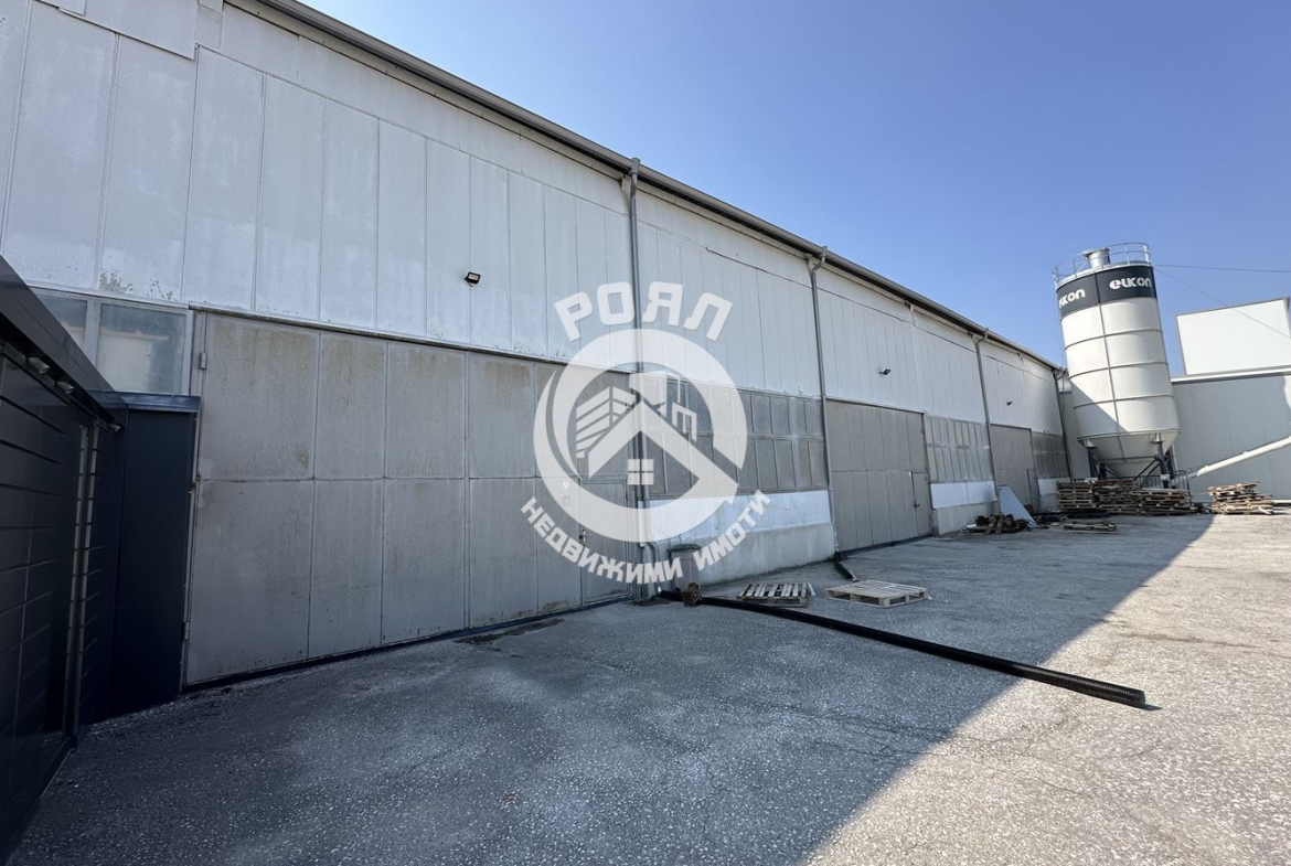 Роял Имоти отдава под наем Промишлено помещение с офис в гр.Стамболийски - 0