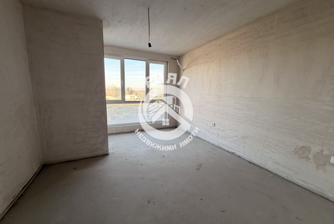 Роял имоти продава Ексклузивно тристаен апартамент, с акт 16, кв.Гагарин, Пловдив - 0