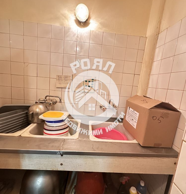 Роял Имоти отдава под наем оборудвана сладкарница в кв. Христо Смирненски, Пловдив - 0